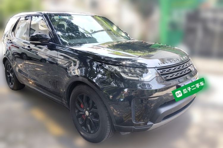 Used Land Rover Discovery 2018 3.0 SC V6 SE Front Right 45 Deg