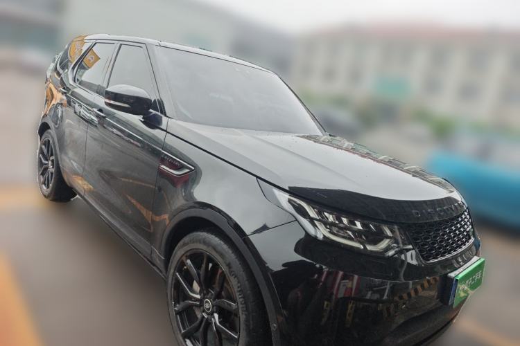 Used Land Rover Discovery 2018 3.0 SC V6 SE Front Right 45 Deg