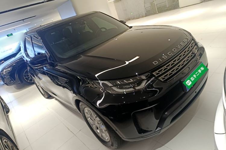 Used Land Rover Discovery 2018 3.0 SC V6 SE Front Right 45 Deg