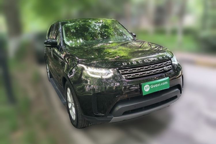 Used Land Rover Discovery 2018 3.0 SC V6 SE Front Right 45 Deg