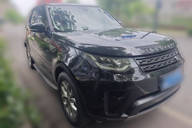 Used Land Rover Discovery 2018 3.0 SC V6 SE Front Right 45 Deg