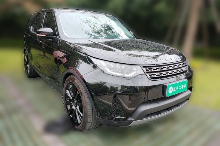 Used Land Rover Discovery 2018 3.0 SC V6 SE Front Right 45 Deg
