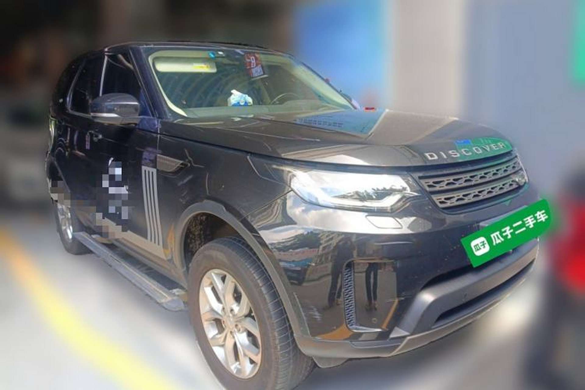 Used Land Rover Discovery 2018 2.0T SE Front Right 45 Deg