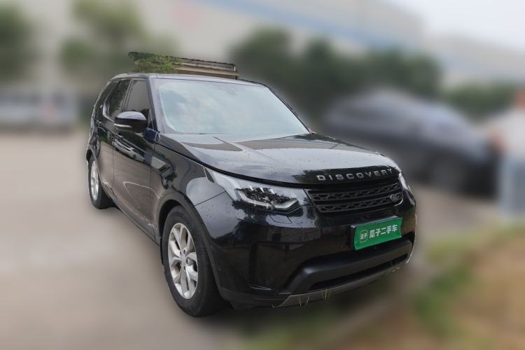 Used Land Rover Discovery 2018 2.0T SE Front Right 45 Deg