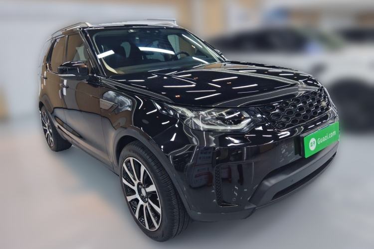 Used Land Rover Discovery 2018 2.0T SE Front Right 45 Deg