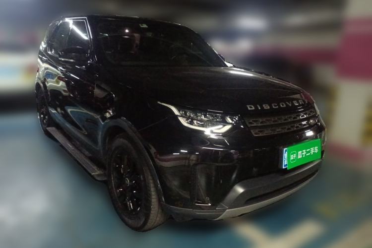 Used Land Rover Discovery 2018 3.0 SC V6 SE Front Right 45 Deg