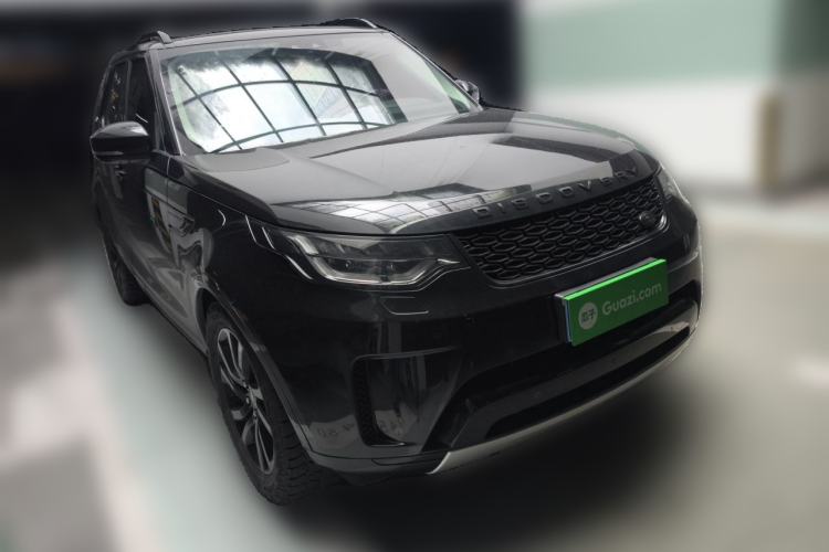 Used Land Rover Discovery 2018 3.0 SC V6 HSE Front Right 45 Deg