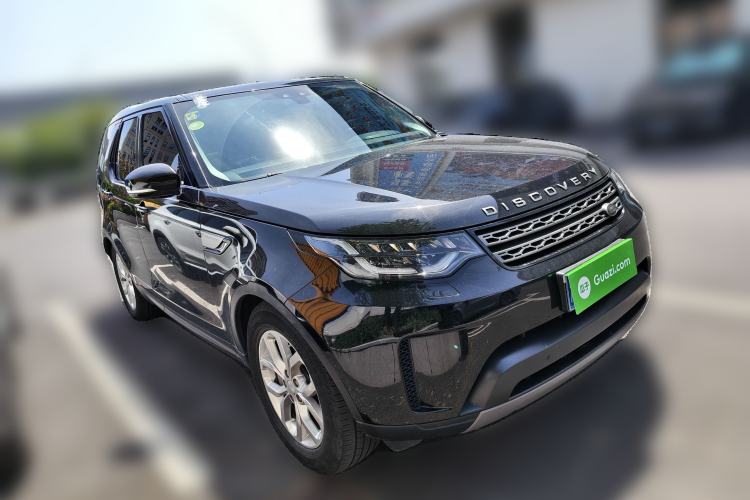 Used Land Rover Discovery 2018 3.0 SC V6 SE Front Right 45 Deg