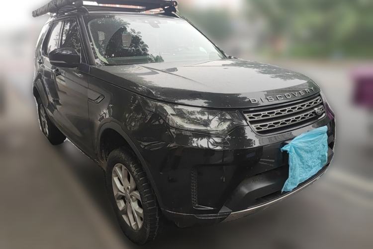 Used Land Rover Discovery 2018 3.0 SC V6 SE Front Right 45 Deg