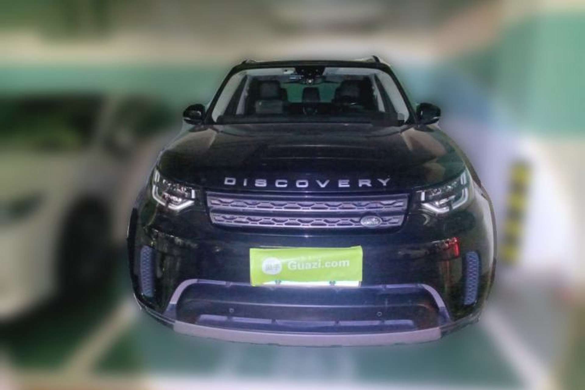 Used Land Rover Discovery 2018 3.0 SC V6 SE Front