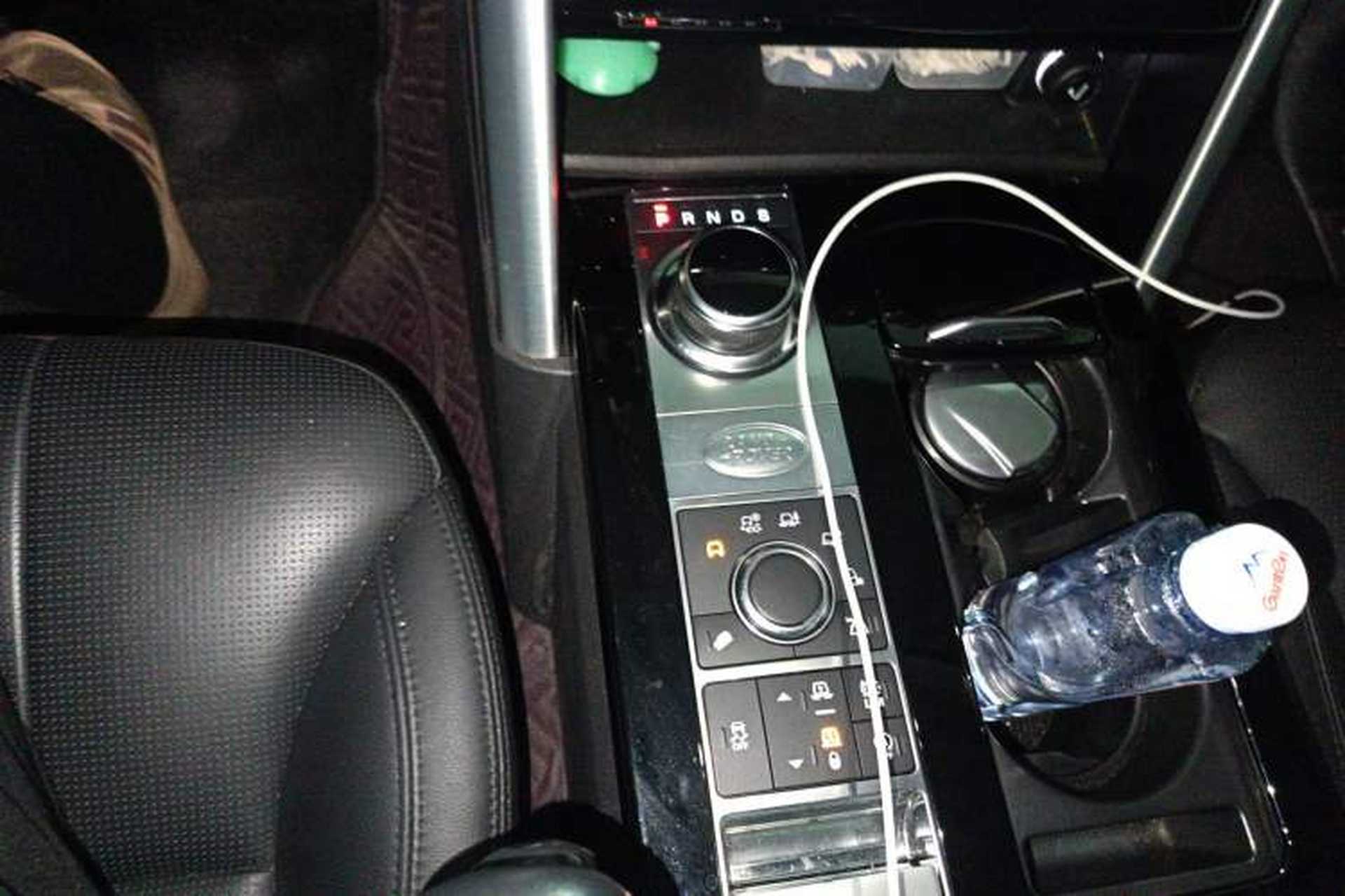 Used Land Rover Discovery 2018 3.0 SC V6 HSE Gear Lever