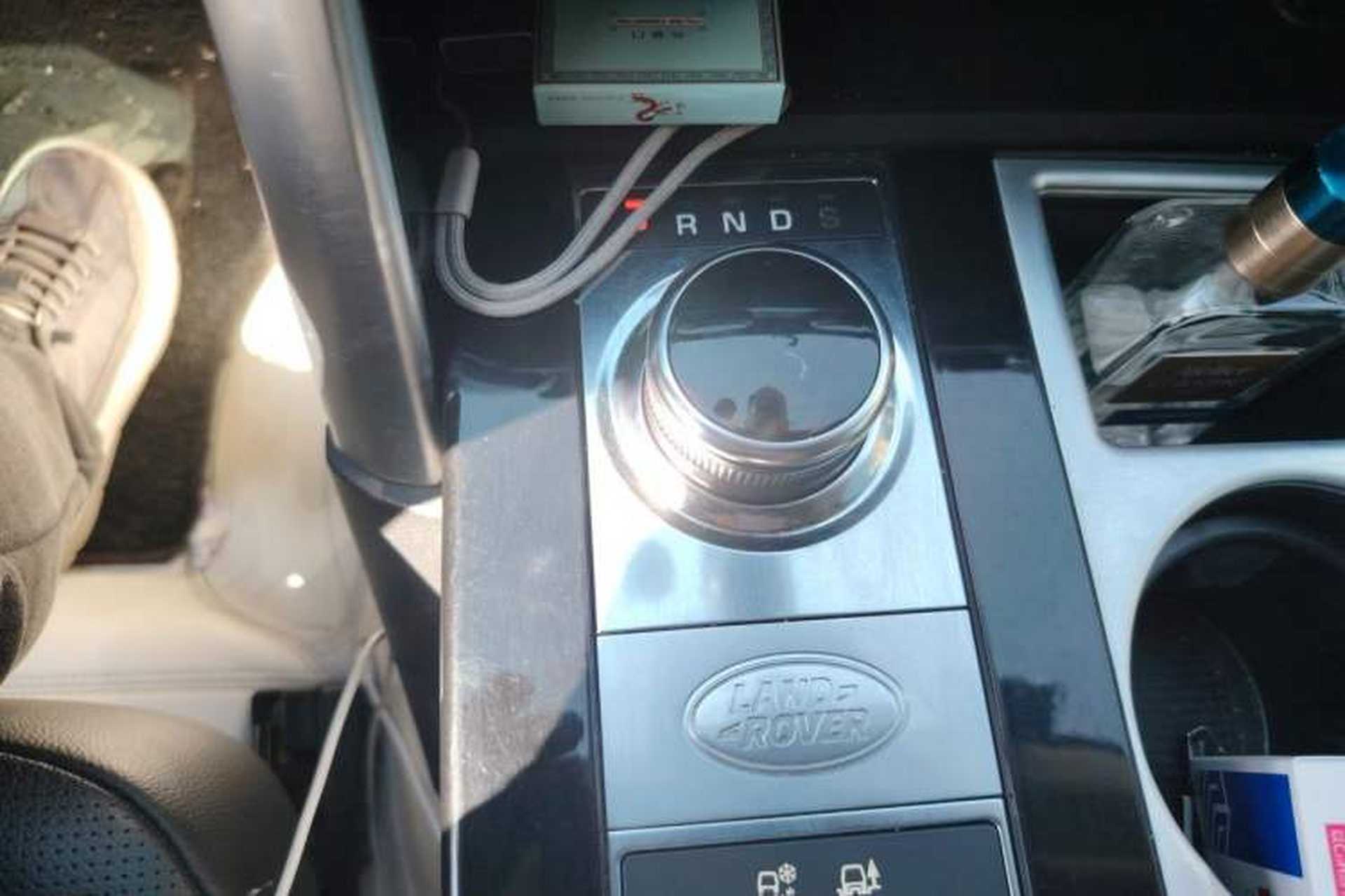 Used Land Rover Discovery 2018 2.0T SE Gear Lever