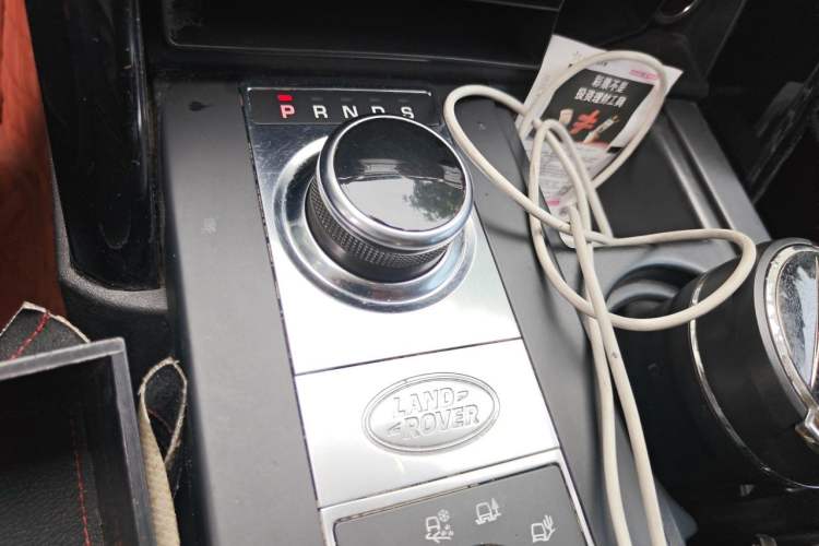 Used Land Rover Discovery 2018 2.0T SE Gear Lever