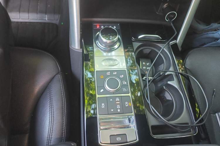 Used Land Rover Discovery 2018 3.0 SC V6 HSE Gear Lever