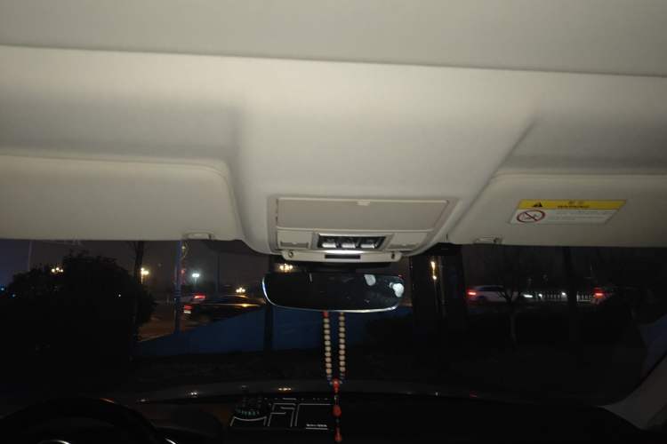 Used Land Rover Discovery 2018 2.0T SE Headliner