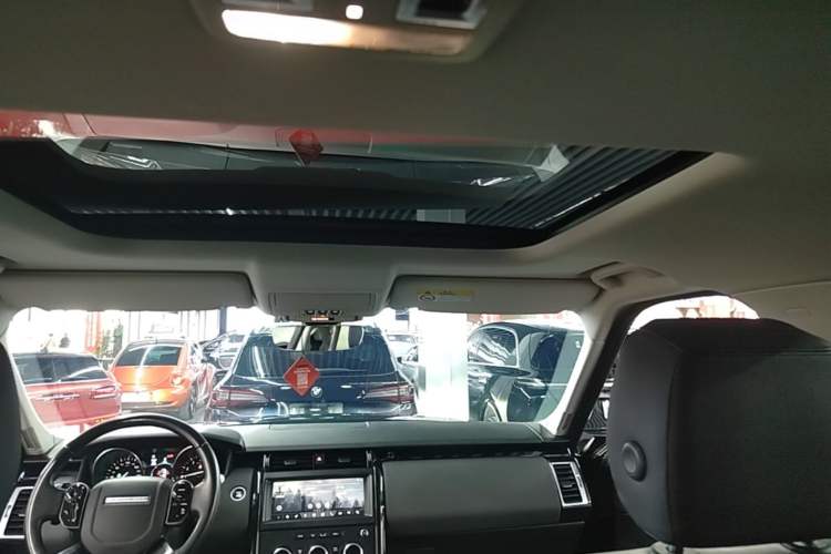Used Land Rover Discovery 2018 2.0T SE Headliner