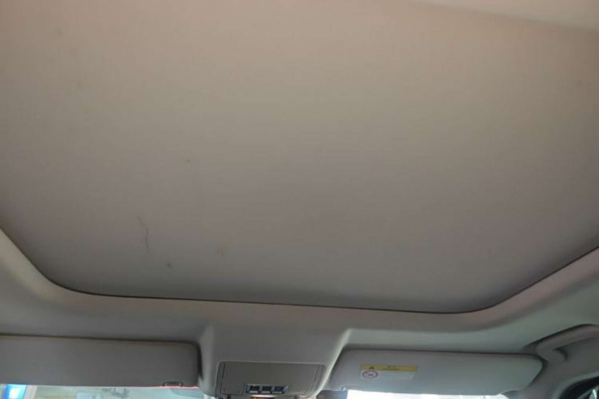 Used Land Rover Discovery 2018 2.0T SE Headliner