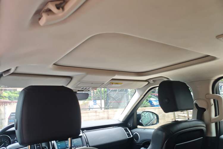 Used Land Rover Discovery 2018 3.0 SC V6 SE Headliner