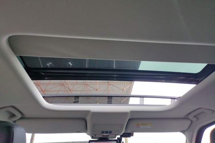Used Land Rover Discovery 2018 3.0 SC V6 HSE Headliner