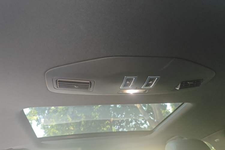 Used Land Rover Discovery 2018 3.0 SC V6 HSE Headliner