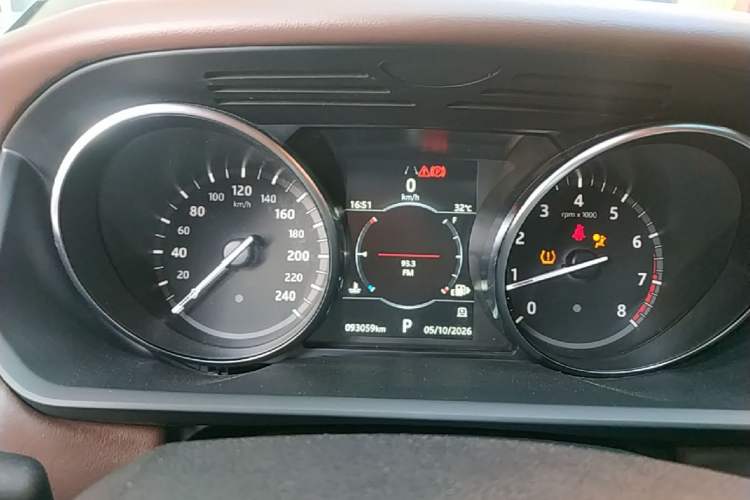 Used Land Rover Discovery 2018 3.0 SC V6 SE Instrument Cluster