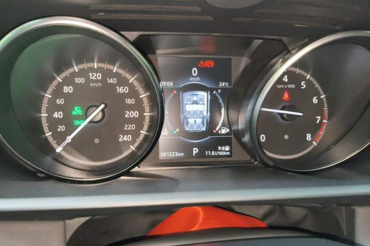 Used Land Rover Discovery 2018 3.0 SC V6 SE Instrument Cluster