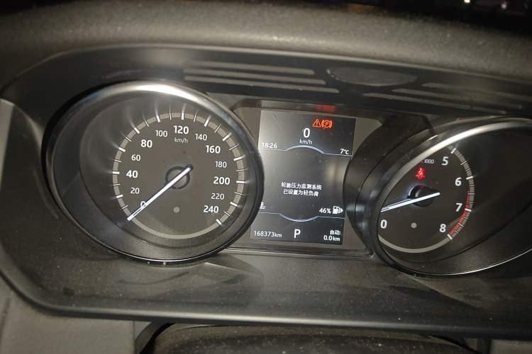 Used Land Rover Discovery 2018 2.0T SE Instrument Cluster