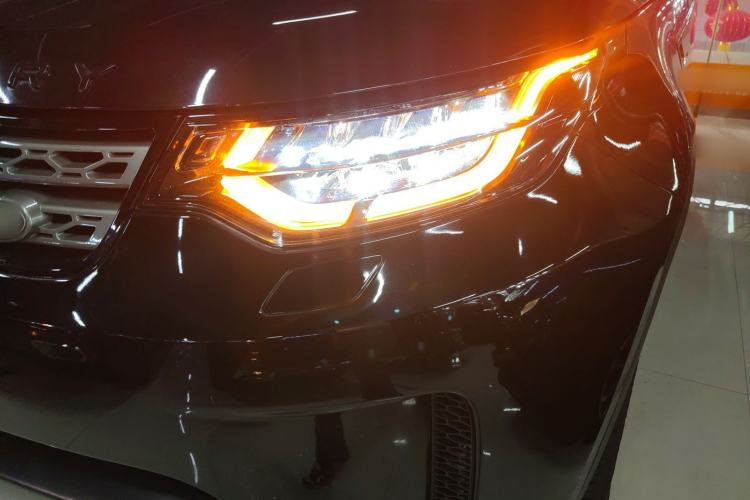 Used Land Rover Discovery 2018 3.0 SC V6 SE Left Front Headlight