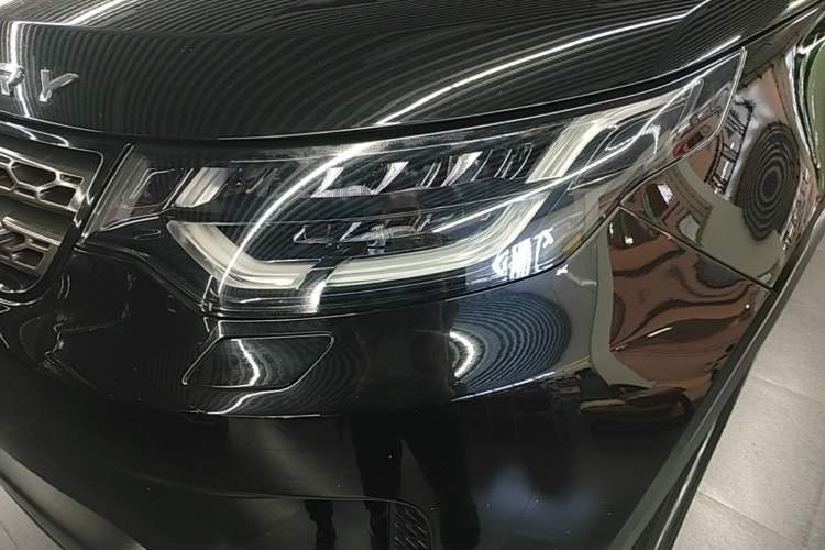 Used Land Rover Discovery 2018 2.0T SE Left Front Headlight