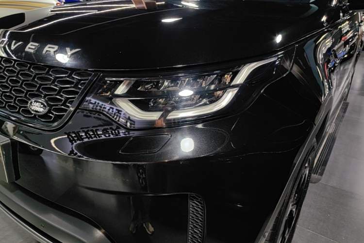 Used Land Rover Discovery 2018 3.0 SC V6 SE Left Front Headlight