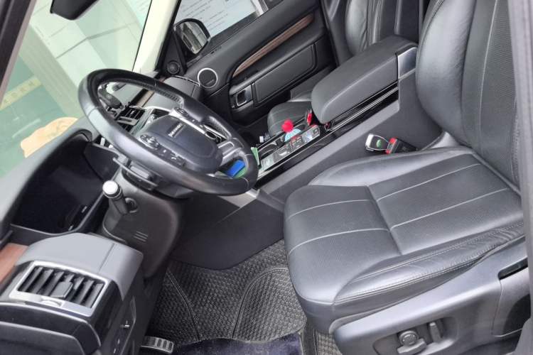 Used Land Rover Discovery 2018 3.0 SC V6 HSE Left Front Seat