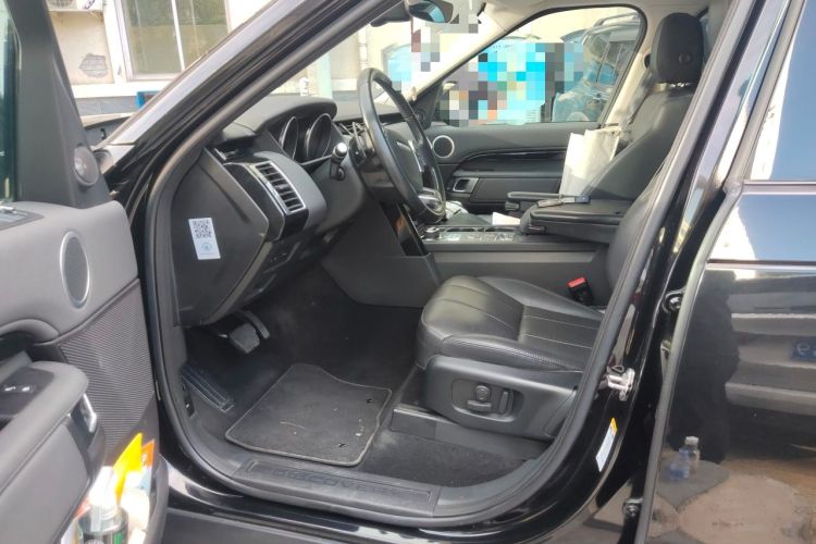 Used Land Rover Discovery 2018 2.0T SE Left Front Seat