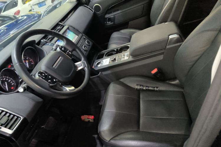 Used Land Rover Discovery 2018 3.0 SC V6 SE Left Front Seat