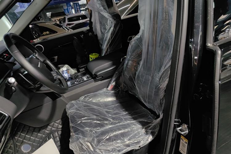 Used Land Rover Discovery 2018 3.0 SC V6 SE Left Front Seat