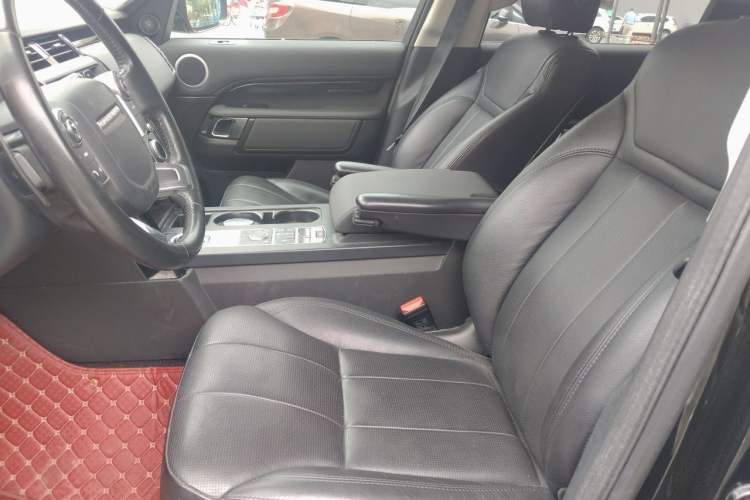 Used Land Rover Discovery 2018 3.0 SC V6 SE Left Front Seat
