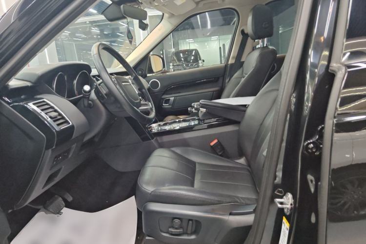 Used Land Rover Discovery 2018 2.0T SE Left Front Seat