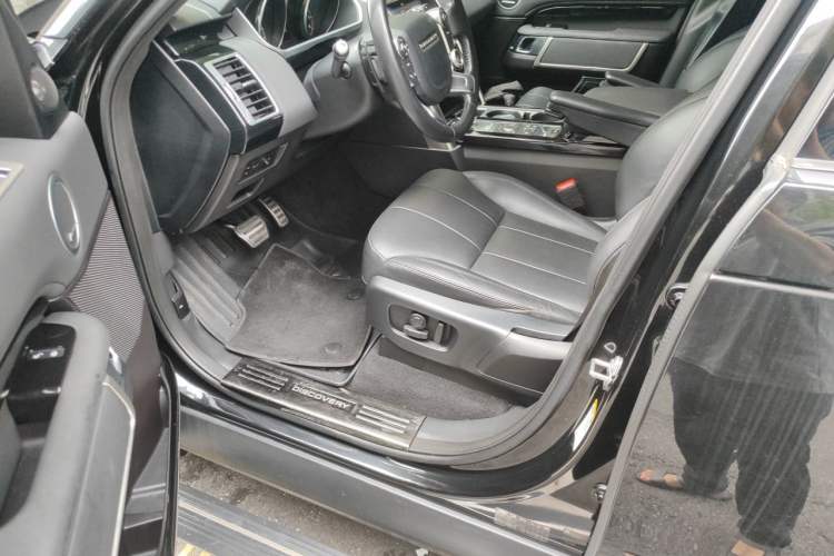 Used Land Rover Discovery 2018 2.0T Special Edition Left Front Seat