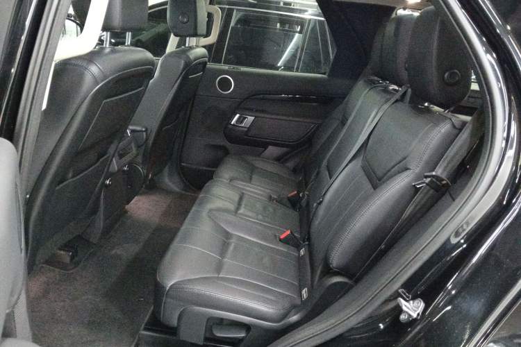 Used Land Rover Discovery 2018 3.0 SC V6 SE Left Rear Seat