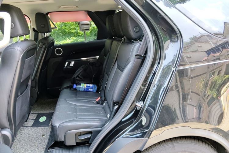 Used Land Rover Discovery 2018 3.0 SC V6 SE Left Rear Seat
