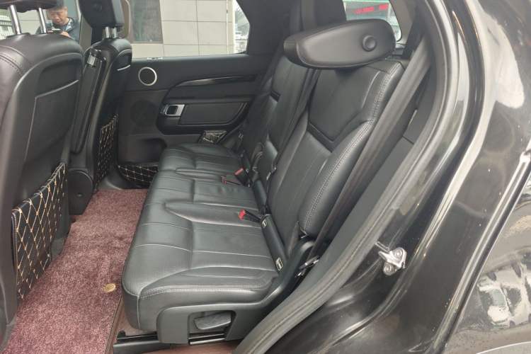 Used Land Rover Discovery 2018 3.0 SC V6 SE Left Rear Seat