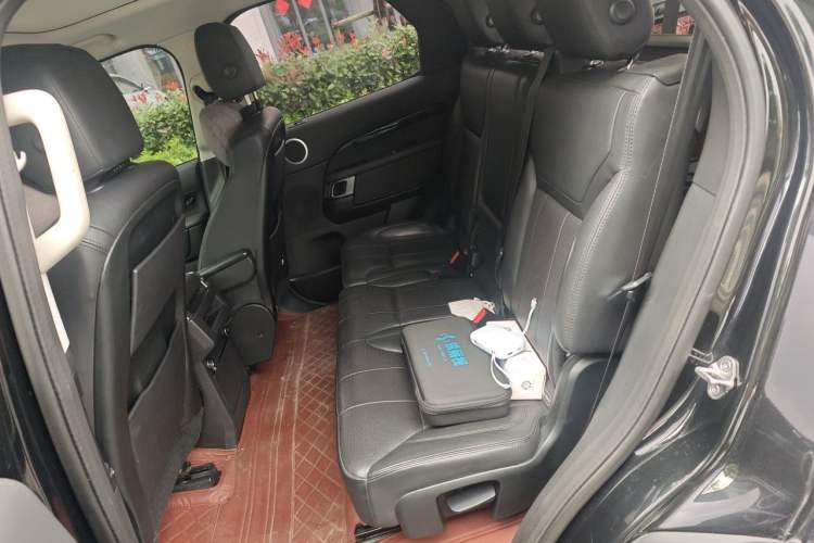 Used Land Rover Discovery 2018 3.0 SC V6 SE Left Rear Seat