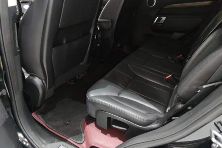 Used Land Rover Discovery 2018 3.0 SC V6 HSE Left Rear Seat