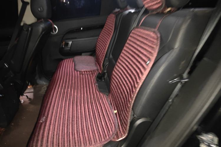 Used Land Rover Discovery 2018 2.0T SE Left Rear Seat