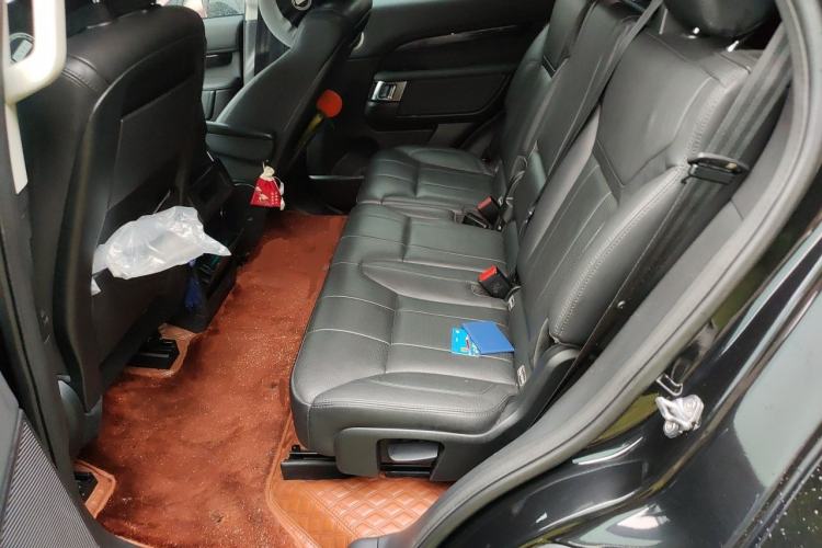 Used Land Rover Discovery 2018 3.0 SC V6 SE Left Rear Seat