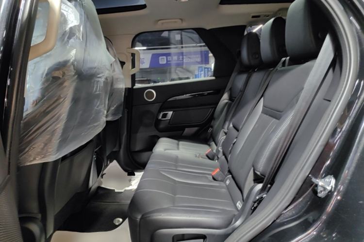 Used Land Rover Discovery 2018 3.0 SC V6 SE Left Rear Seat