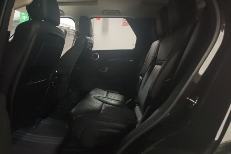 Used Land Rover Discovery 2018 3.0 SC V6 HSE Left Rear Seat