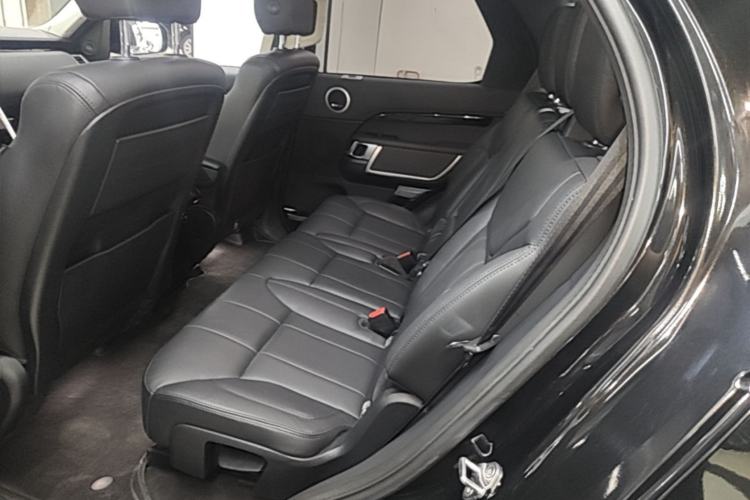 Used Land Rover Discovery 2018 2.0T Special Edition Left Rear Seat