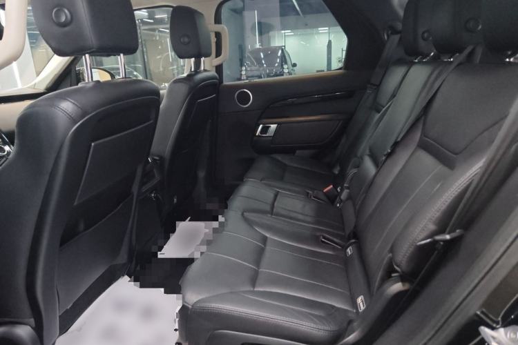 Used Land Rover Discovery 2018 2.0T SE Left Rear Seat