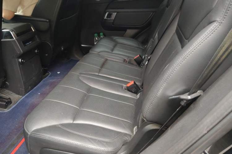 Used Land Rover Discovery 2018 3.0 SC V6 SE Left Rear Seat