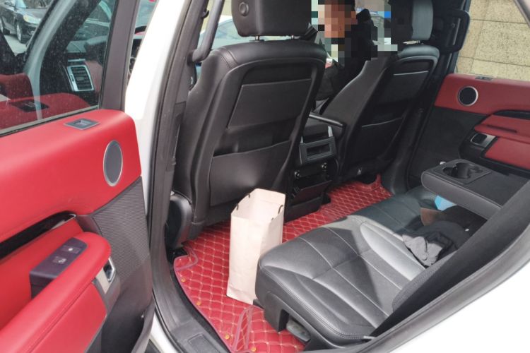 Used Land Rover Discovery 2018 2.0T SE Left Rear Seat